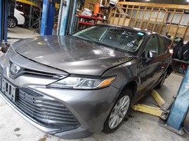 2018 Toyota Camry LE Gray 2.5L AT #Z24552